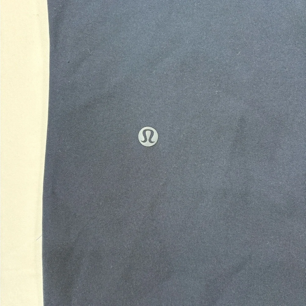 Lululemon Navy On The Fly Crop Woven 23”| Size 6